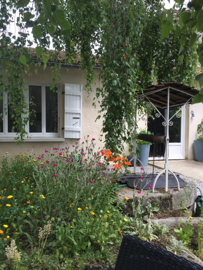 Le Gite Du Petit Renard: A Tranquil Gite With Pool Oradour-Saint-Genest Ngoại thất bức ảnh