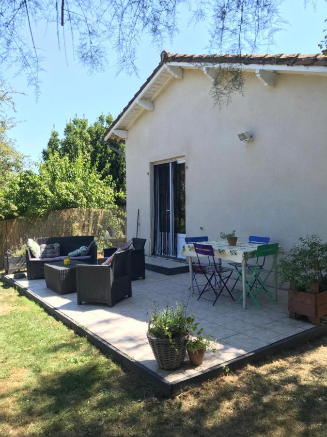 Le Gite Du Petit Renard: A Tranquil Gite With Pool Oradour-Saint-Genest Ngoại thất bức ảnh